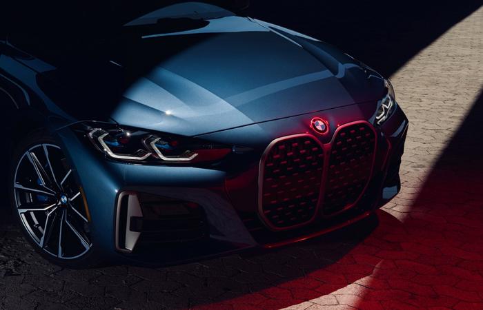 Aerial front view of the 2021 BMW 4 Series