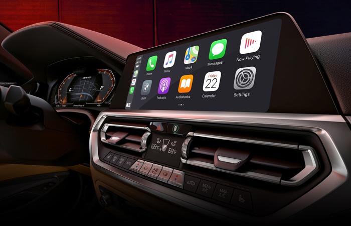 Detailed view of the 2021 4 Series infotainment system