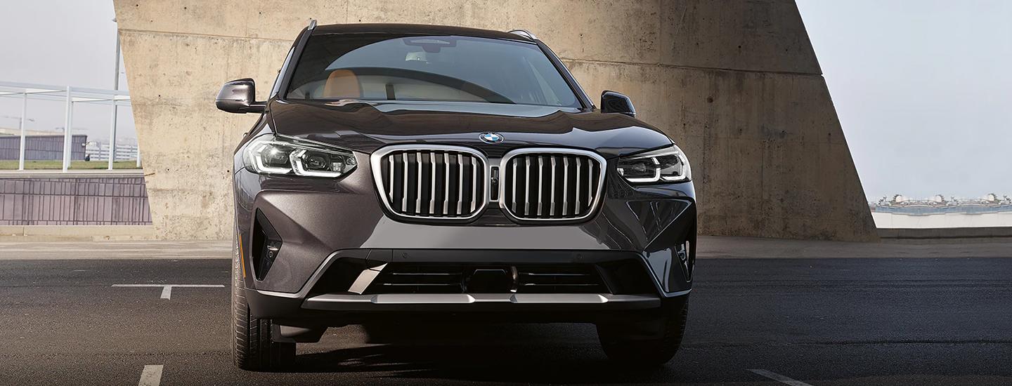 front view of 2022 BMW X3 sDrive30i