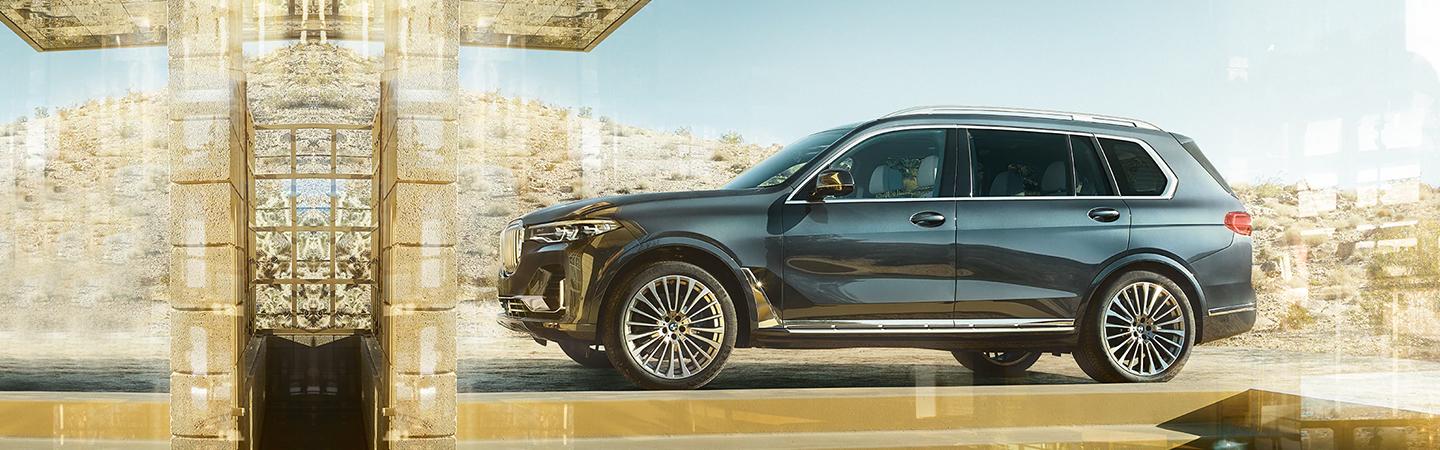 Side View of BMW X7