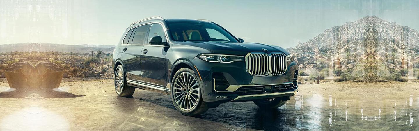 Angled View of BMW X7