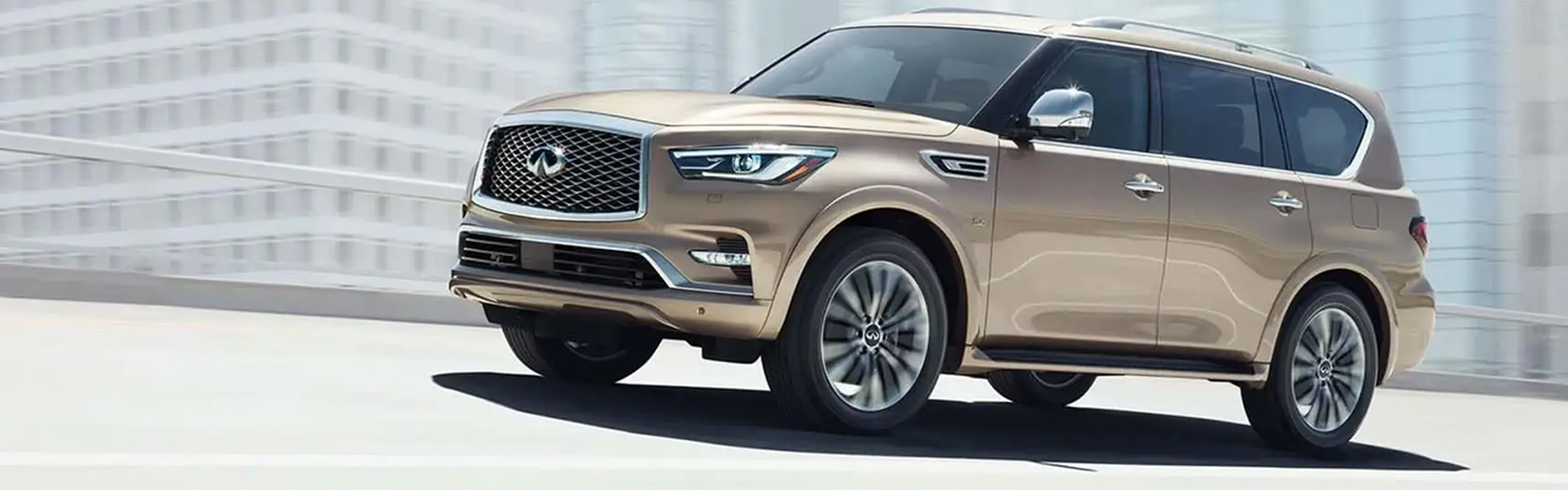 2022 QX80 in motion