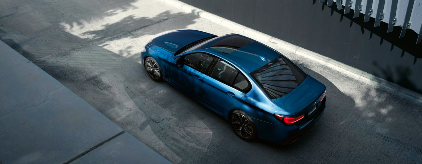 BMW 5 Series side interior