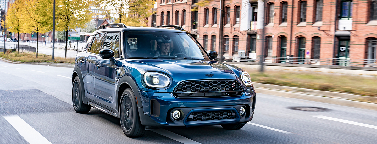 The 2022 MINI Clubman vs. Countryman Overview Vista MINI Coconut Creek Dealership